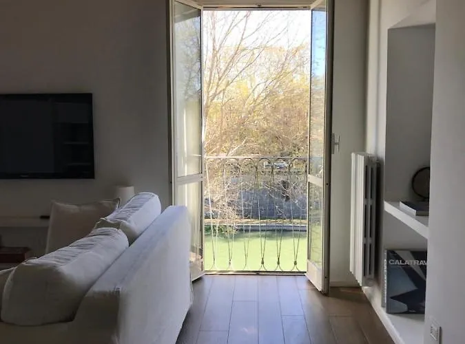 Over The Tiber Loft Rom
