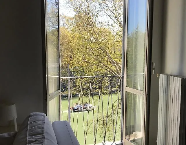 Over The Tiber Loft Apartment