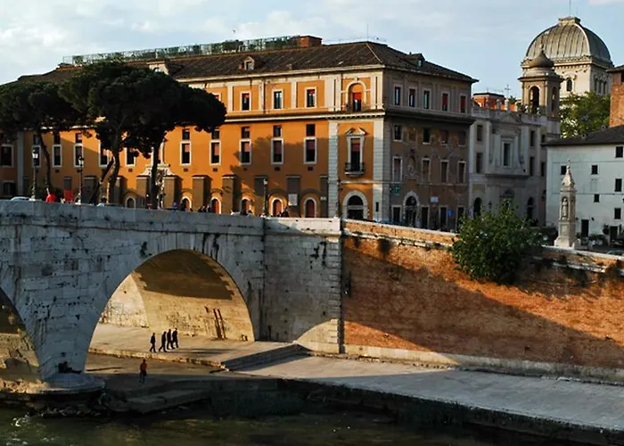 Over The Tiber Loft Apartment *
