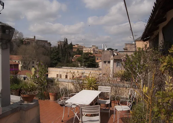 Over The Tiber Loft Apartment *
